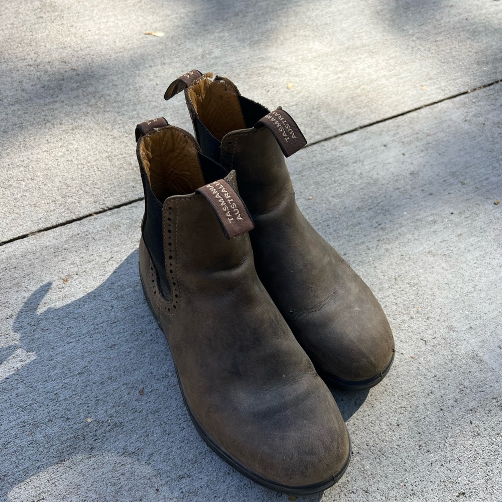 Blundstones
